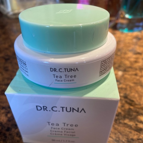 Farmasi Dr C Tuna Face Cream - Picture 2 of 5